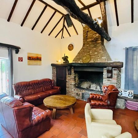 Magnificent Farmhouse In Sint Joost Экстерьер фото
