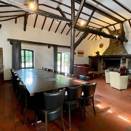 Magnificent Farmhouse In Sint Joost Экстерьер фото